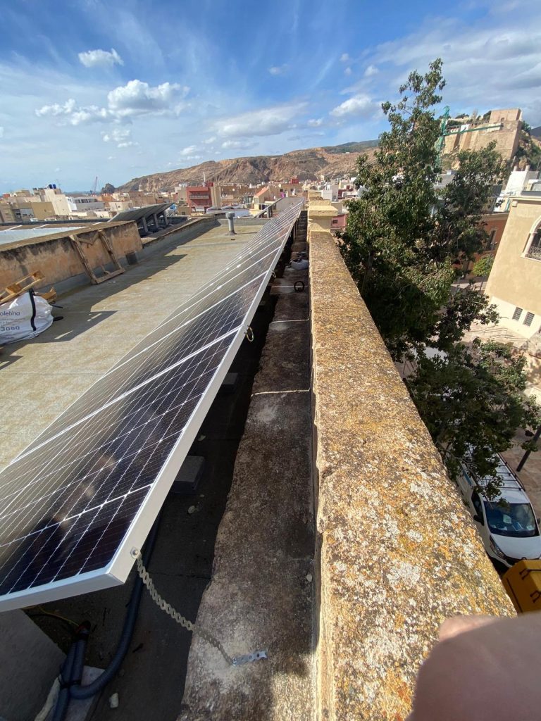 UNED UNED