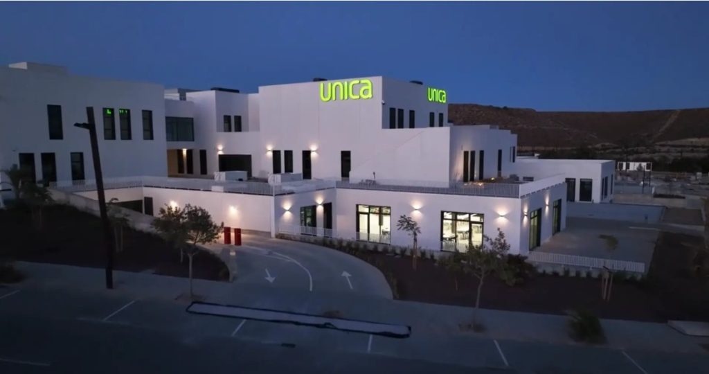 Única Group